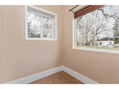 4938 49 Street, Sedgewick, AB - Indoor Photo Showing Other Room