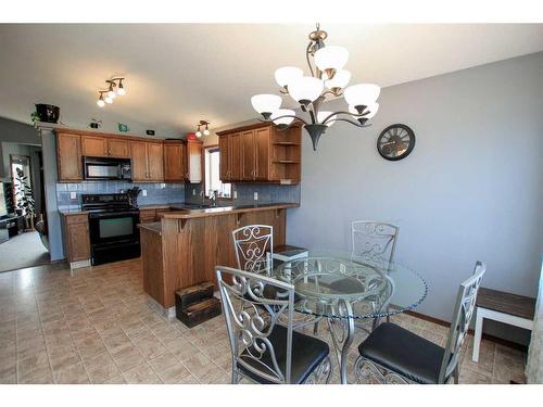 60 Isaacson Crescent, Red Deer, AB - Indoor Photo Showing Dining Room