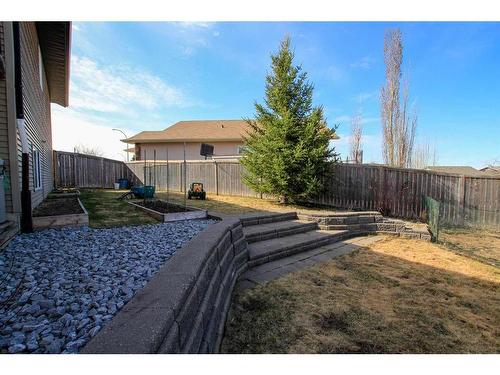 60 Isaacson Crescent, Red Deer, AB - Outdoor