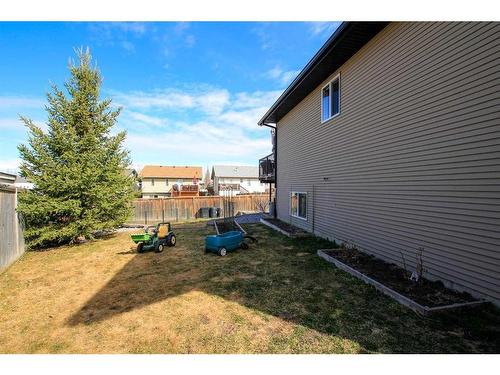 60 Isaacson Crescent, Red Deer, AB - Outdoor