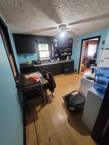 4911 42 Street, Innisfail, AB - Indoor Photo Showing Other Room