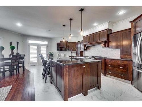 14 Alexander Crescent, Red Deer, AB - Indoor Photo Showing Kitchen With Upgraded Kitchen