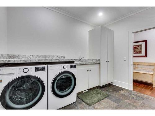 14 Alexander Crescent, Red Deer, AB - Indoor Photo Showing Laundry Room