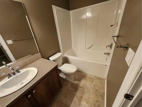 169 Carrington Drive, Red Deer, AB - Indoor Photo Showing Bathroom