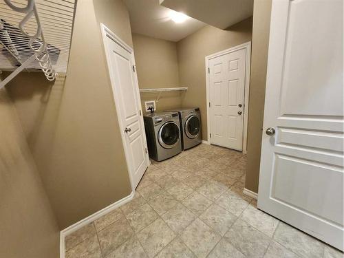 169 Carrington Drive, Red Deer, AB - Indoor Photo Showing Laundry Room