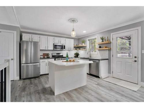422045 Range Road 25, Rural Ponoka County, AB - Indoor Photo Showing Kitchen With Upgraded Kitchen