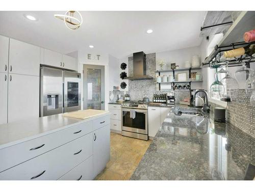4642 58 Avenue, Rimbey, AB - Indoor Photo Showing Kitchen With Upgraded Kitchen