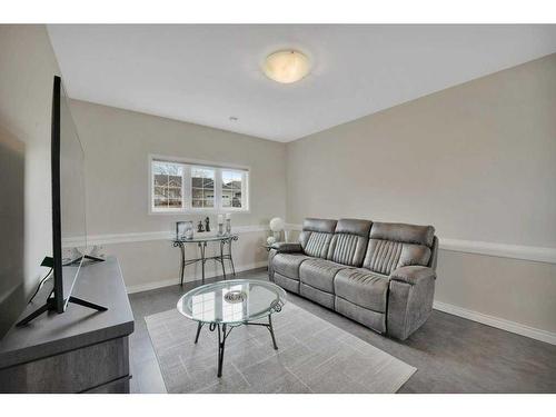 4642 58 Avenue, Rimbey, AB - Indoor Photo Showing Living Room