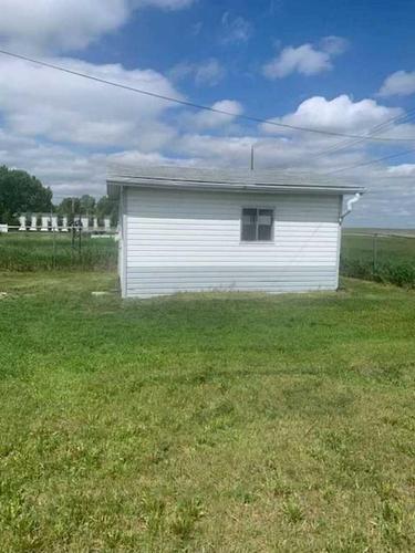 324 Gleichen Street, Gleichen, AB - Outdoor