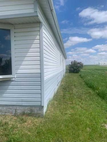 324 Gleichen Street, Gleichen, AB - Outdoor