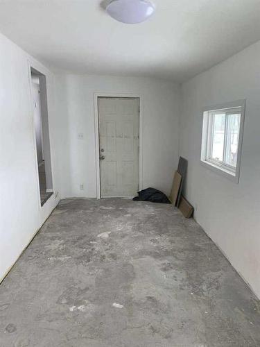 324 Gleichen Street, Gleichen, AB - Indoor Photo Showing Other Room