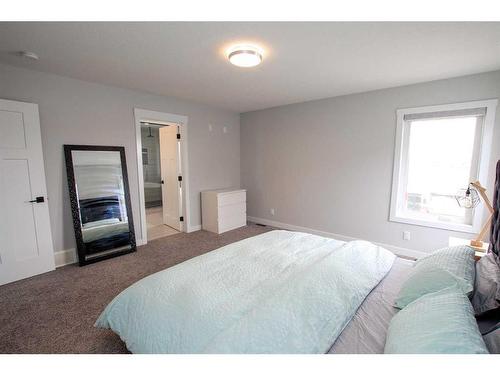 33 Larratt Close, Red Deer, AB - Indoor Photo Showing Bedroom