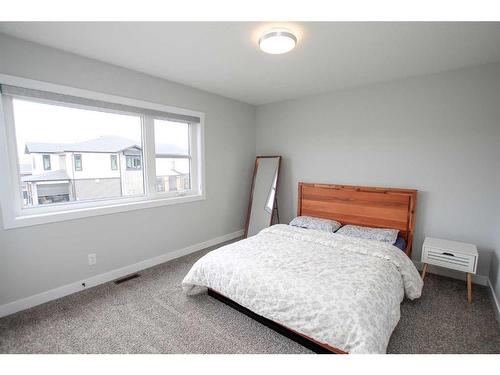 33 Larratt Close, Red Deer, AB - Indoor Photo Showing Bedroom