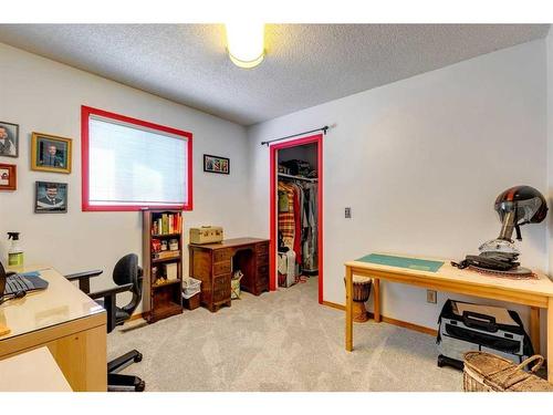 710 Hawkwood Boulevard Nw, Calgary, AB - Indoor Photo Showing Office