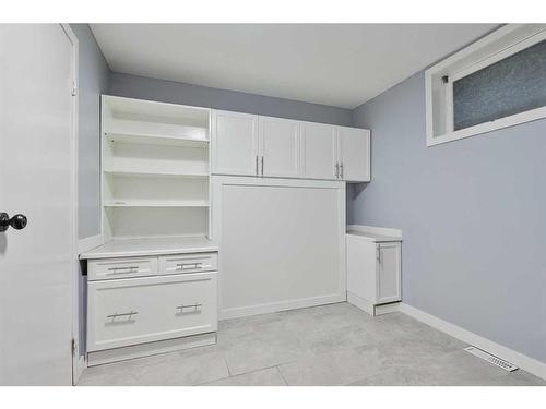 9 Cronquist Close, Red Deer, AB - Indoor Photo Showing Other Room