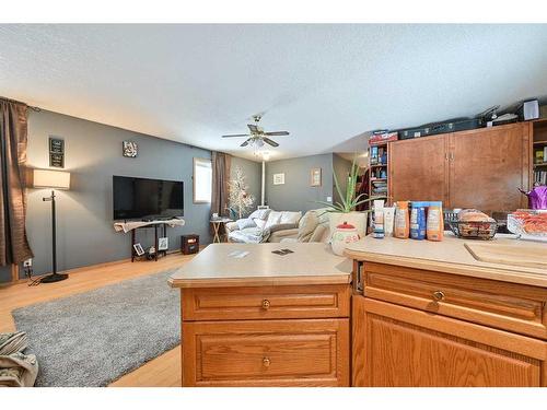 9 Cronquist Close, Red Deer, AB - Indoor Photo Showing Other Room