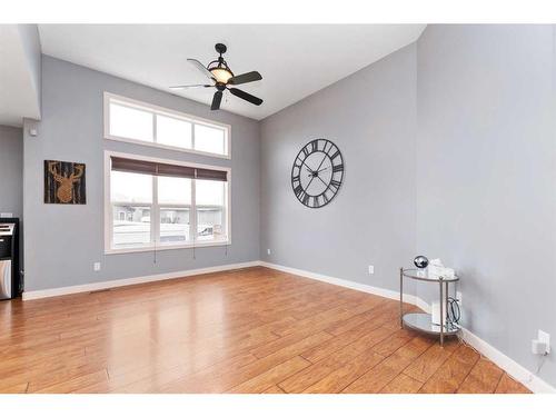 70 Morton Close, Penhold, AB - Indoor Photo Showing Other Room