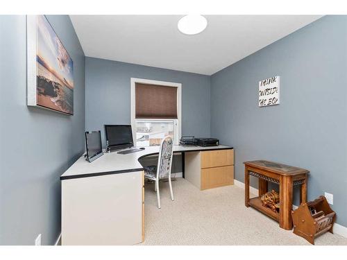 70 Morton Close, Penhold, AB - Indoor Photo Showing Office
