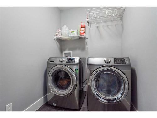6 Lowden Close, Red Deer, AB - Indoor Photo Showing Laundry Room