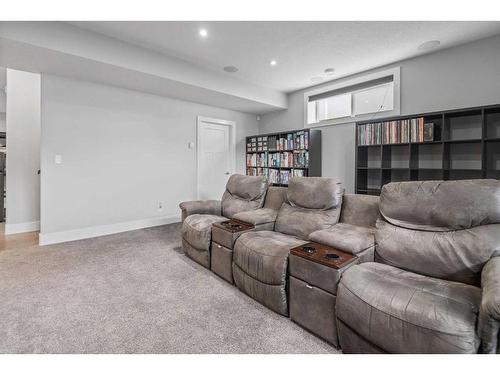 6 Lowden Close, Red Deer, AB - Indoor Photo Showing Living Room