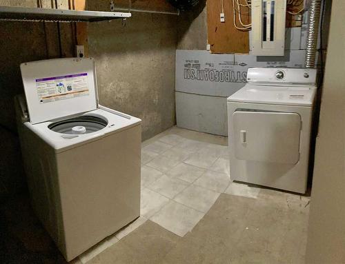5916 55 Avenue, Red Deer, AB - Indoor Photo Showing Laundry Room