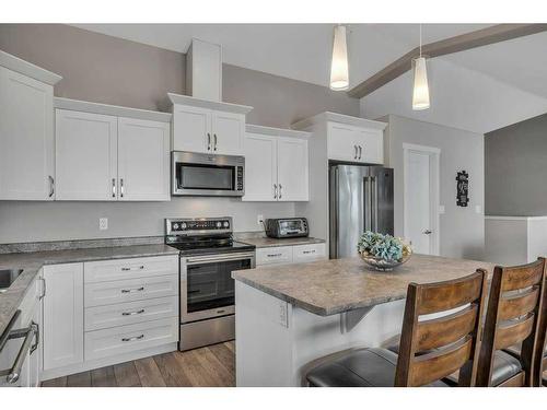 251 Lakeshore Dr, Grandview, AB - Indoor Photo Showing Kitchen With Double Sink
