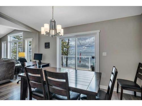 251 Lakeshore Dr, Grandview, AB - Indoor Photo Showing Dining Room