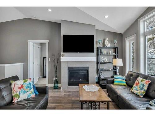 251 Lakeshore Dr, Grandview, AB - Indoor Photo Showing Living Room With Fireplace