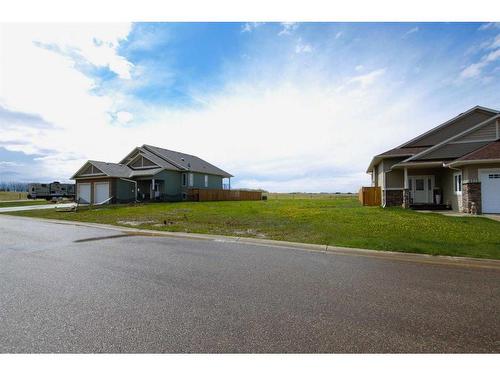 4006, 4008 68 Street, Stettler, AB 