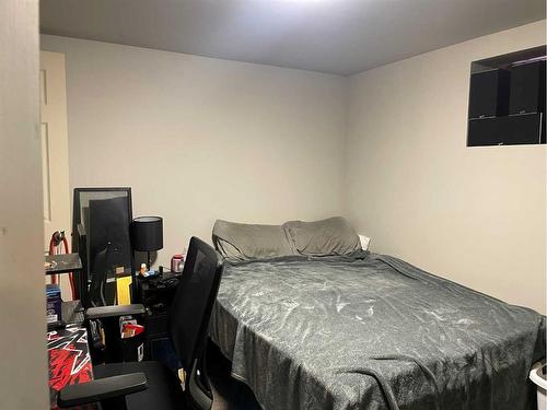 5417 38 Street, Red Deer, AB - Indoor Photo Showing Bedroom