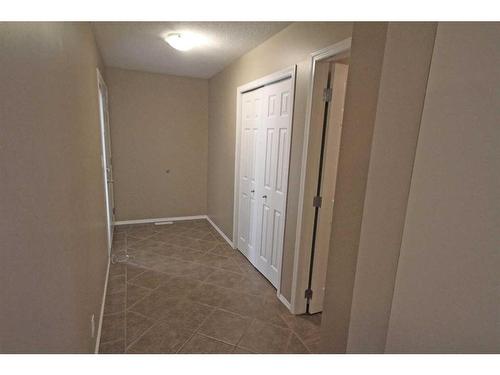 2202-5220 50A Avenue, Sylvan Lake, AB - Indoor Photo Showing Other Room