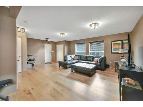 5810 44 Avenue, Rocky Mountain House, AB - Indoor
