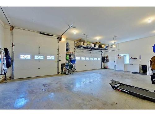 4 Birch Meadows, Gull Lake, AB - Indoor Photo Showing Garage