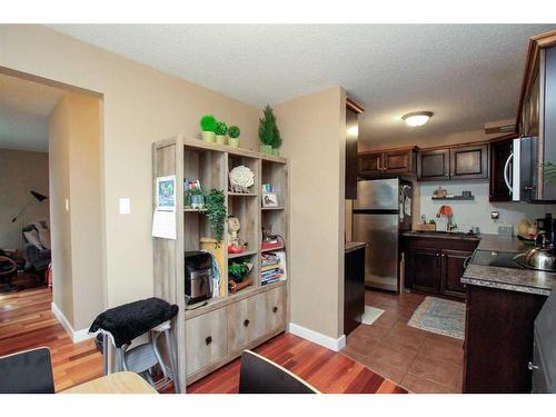 79-31 Alford Avenue, Red Deer, AB - Indoor Photo Showing Kitchen
