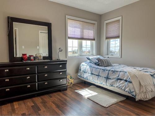 #2 Carlisle Road, Rural Stettler No. 6, County Of, AB - Indoor Photo Showing Bedroom