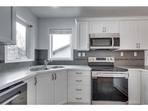 5829 Park Street, Blackfalds, AB - Indoor Photo Showing Kitchen With Double Sink