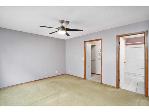 4 Willow Springs Crescent, Sylvan Lake, AB - Indoor Photo Showing Other Room