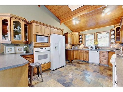 138-36240 Range Road 250, Rural Red Deer County, AB - Indoor Photo Showing Kitchen