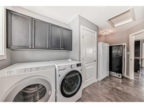 423062 Range Road 243, Rural Ponoka County, AB - Indoor Photo Showing Laundry Room