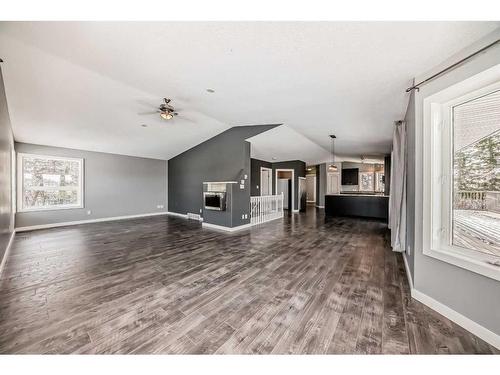 423062 Range Road 243, Rural Ponoka County, AB - Indoor Photo Showing Other Room