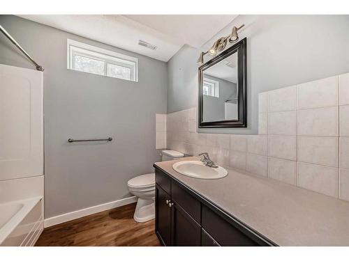 423062 Range Road 243, Rural Ponoka County, AB - Indoor Photo Showing Bathroom