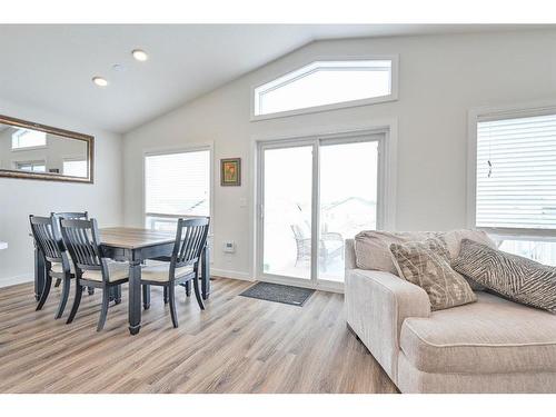 98 Truant Crescent, Red Deer, AB - Indoor Photo Showing Dining Room