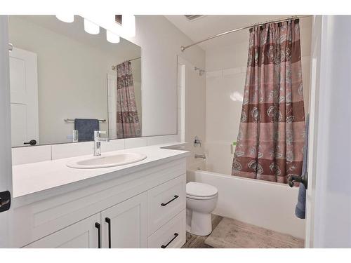 98 Truant Crescent, Red Deer, AB - Indoor Photo Showing Bathroom