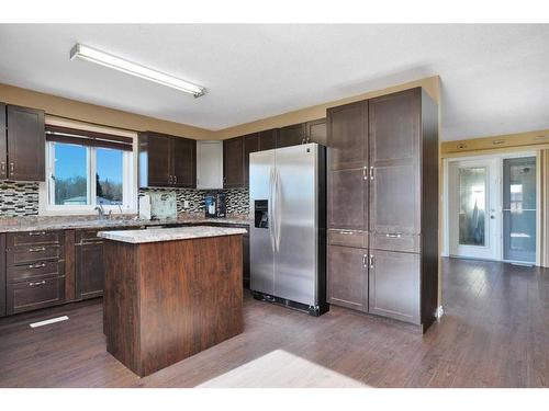 412008 Buster Creek Road, Rural Clearwater County, AB - Indoor Photo Showing Kitchen