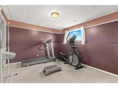 4501 46A Street Crescent, Innisfail, AB - Indoor Photo Showing Gym Room