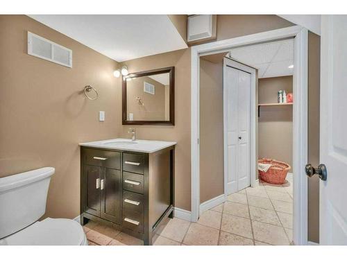 27 Parkland Crescent, Parkland Beach, AB - Indoor Photo Showing Bathroom