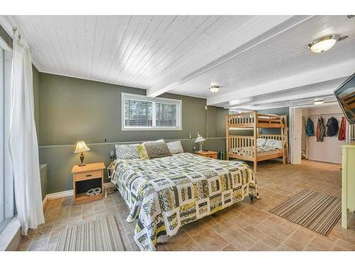 27 Parkland Crescent, Parkland Beach, AB - Indoor Photo Showing Bedroom