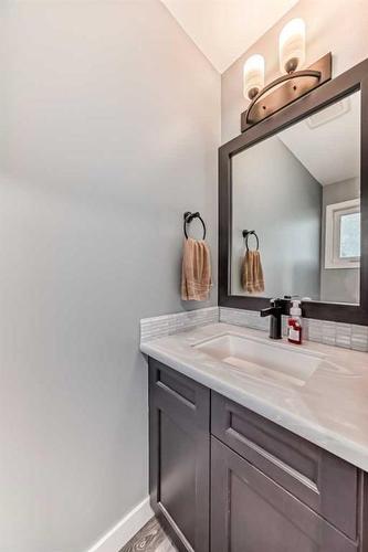 5604 189A Street, Edmonton, AB - Indoor Photo Showing Bathroom