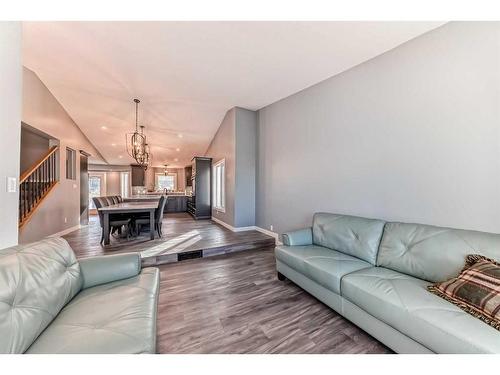 5604 189A Street, Edmonton, AB - Indoor Photo Showing Living Room