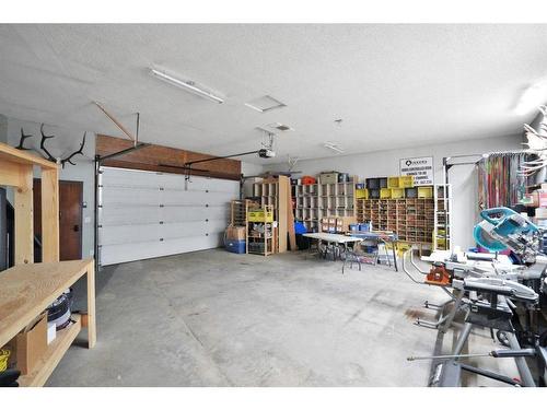 25 Everdell Drive, Rural Clearwater County, AB - Indoor Photo Showing Garage